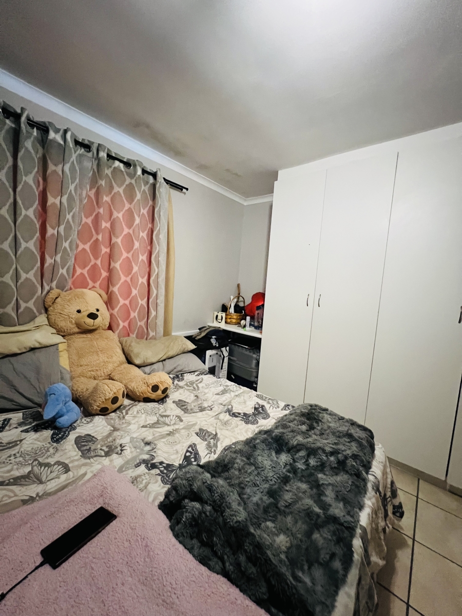 To Let 2 Bedroom Property for Rent in Sea Breeze Western Cape